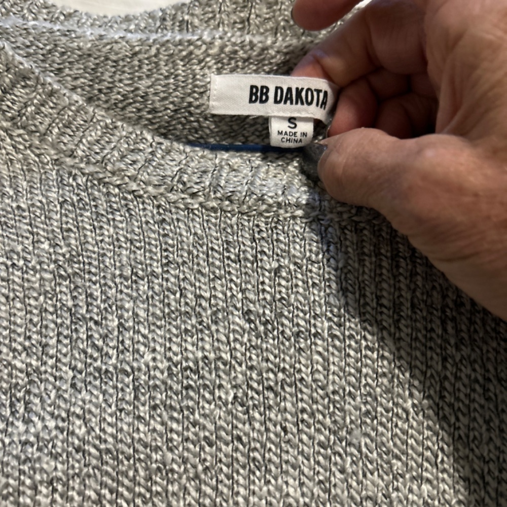 Sweater - Picture 3 of 5